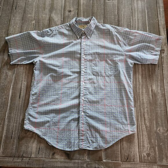 L.L. Bean Mens Large Short Sleeve Plaid Button-Down Shirt Blue Red - Picture 3 of 9